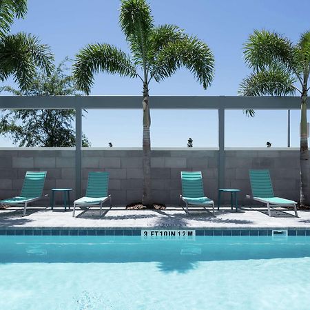 Home2 Suites By Hilton Orlando Airport Экстерьер фото